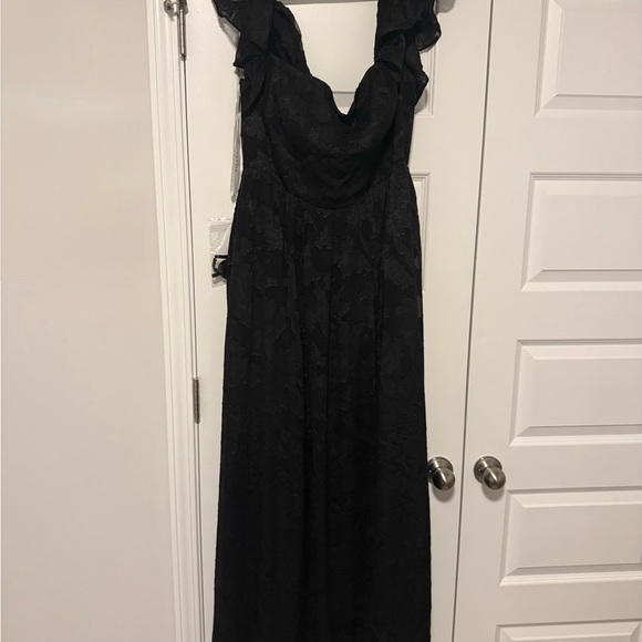 Azazie Black Strapless Gown - Picture 4 of 9